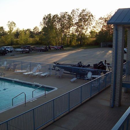 Days Inn By Wyndham Grove Exterior photo